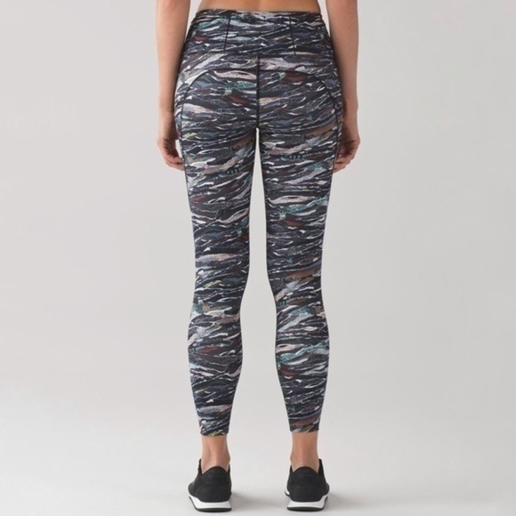 Lululemon Fast & Free 7/8 Tight in Mini Sweatr Multi Black size 6 - Picture 4 of 12